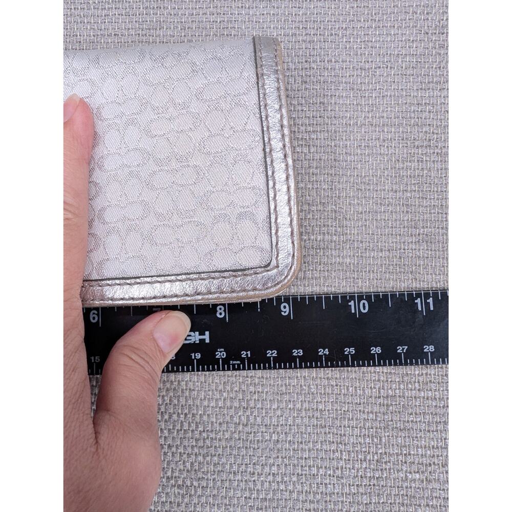Coach Signature Clutch Wristlet Metallic Silver Light Blue Inside - Picture 7 of 7